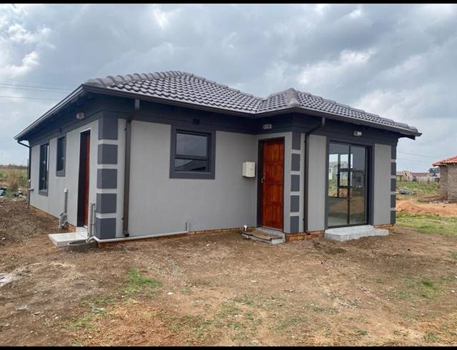 2 BEDROOM HOUSE FOR SALE IN REIGERPARK